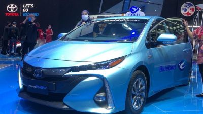 kendaraan listrik mejeng di giias 2021 pln sambut era baru otomotif ri 2