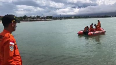Seorang Remaja Tenggelam Saat Berenang di Pantai Talise