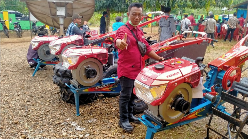 Tiga Desa Terima Bantuan Alsintan