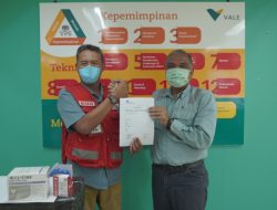 PT Vale Salurkan 55.800 Blood Lancet ke PMI Lutim