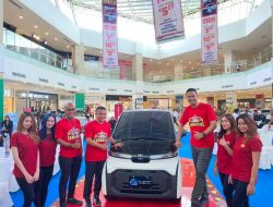 Kalla Toyota Hadirkan C+pod dan Prius PHV di Palu Grand Mall