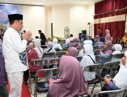 Sulteng Berangkatkan 2.125 Jemaah Haji, Wagub Harap Pendamping Jaga Kekompakan