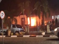 Kantor Bupati Morowali Terbakar