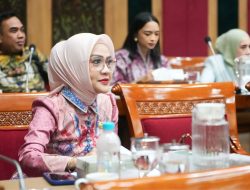 Komisi X DPR RI Bahas Rencana Penulisan Ulang Sejarah Indonesia dengan Menteri Kebudayaan