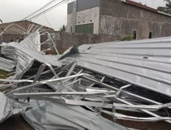 Belasan Rumah Rusak Akibat Angin Puting Beliung di Tolitoli, 2 Warga Terluka