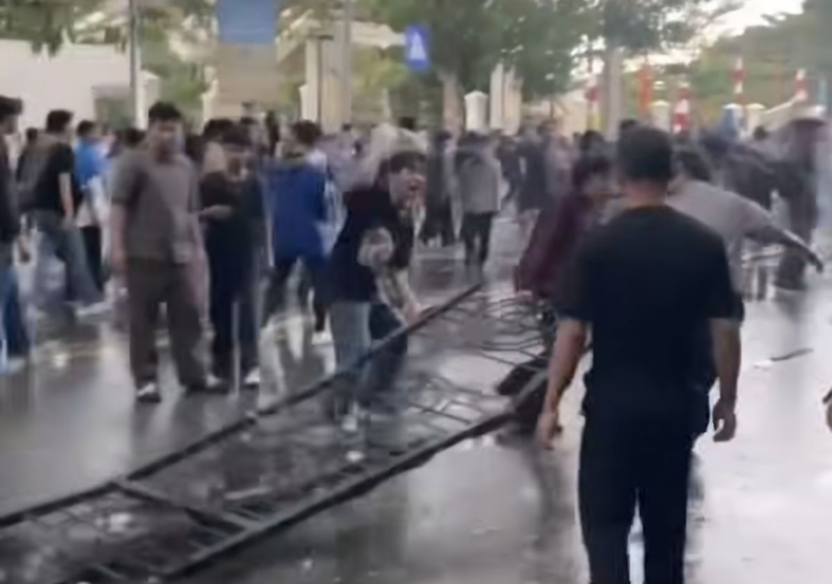 Demo di dprd sulteng