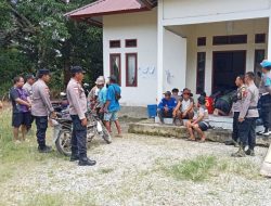 Tuntut Hentikan Sementara Kades Sausu Auma, Warga Gelar Aksi di Kantor Desa