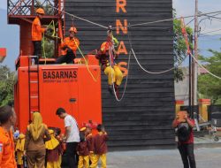 Belajar Mitigasi Bencana Sejak Dini, 150 Siswa TKIT Pelita Hati Kunjungi Basarnas Palu