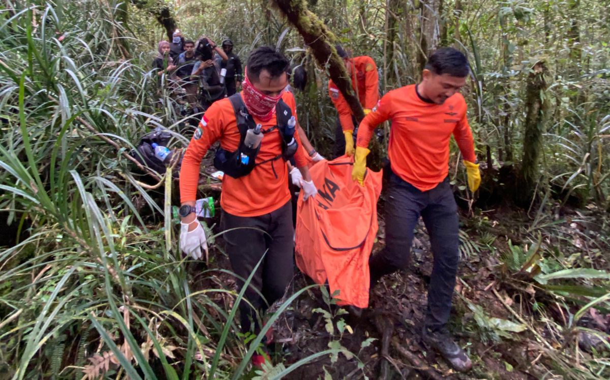 Pendaki ditemukan meninggal