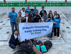 BPJS Ketenagakerjaan Palu Ajak Pegawai Hijaukan Pantai Talise Lewat Aksi Go Green
