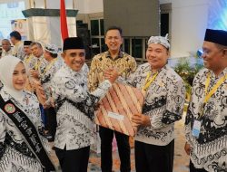 Apresiasi PGRI, Hidayat Pakamundi: Pendidikan Adalah Tolok Ukur Kemajuan Daerah