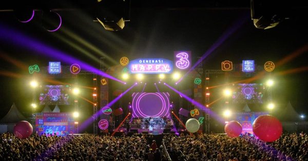 Tri Ajak Anak Muda Wujudkan Pensi Impian Bareng Idola Lewat Program Generasi Happy 2025