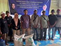Komitmen Sejahterakan Petani, Arnila Moh Ali Distribusikan 115 Ton Pupuk Organik di Morowali