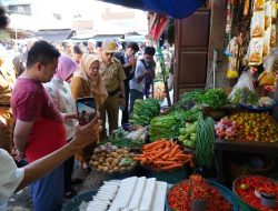 Wagub Sulteng Sidak Pasar, Begini Kondisi Harga Bahan Pokok Jelang Nataru