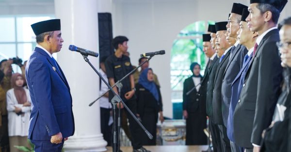 Gubernur Sulteng