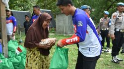 Polda Sulteng dan BTA Gelar Aksi Sosial di Desa Bale, Salurkan Sembako dan Alat Tulis