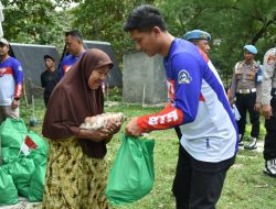 Polda Sulteng dan BTA Gelar Aksi Sosial di Desa Bale, Salurkan Sembako dan Alat Tulis