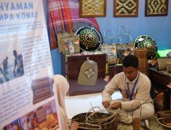 PT Vale Perkuat Kriya Lokal Lutim dengan Hadirkan Anyaman Teduhu di Ajang Dekranas