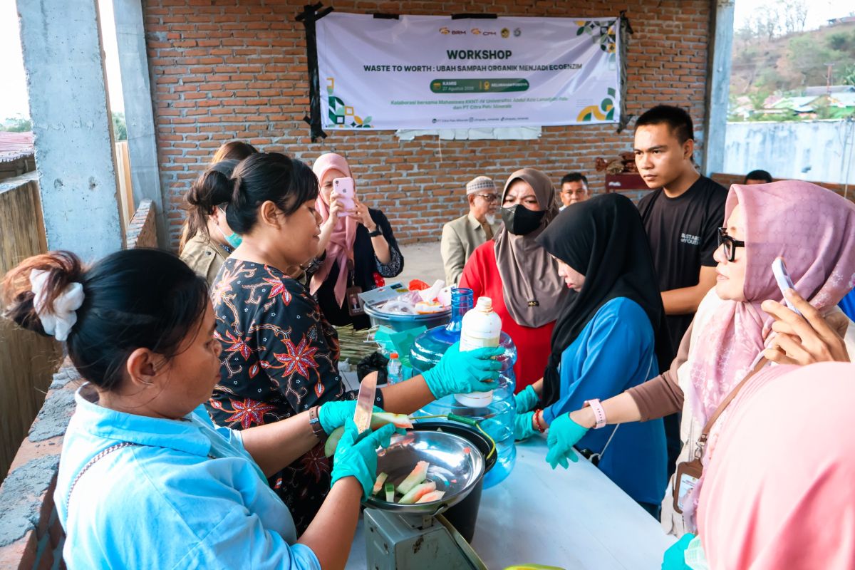 PT CPM latih ibu rumah tangga olah sampah jadi pupuk organik