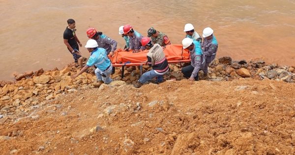 Karyawan PT UKK Jatuh dari Tongkang