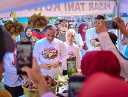 Gubernur Anwar Hafid Dorong Sulteng Jadi “Raja Durian Dunia”
